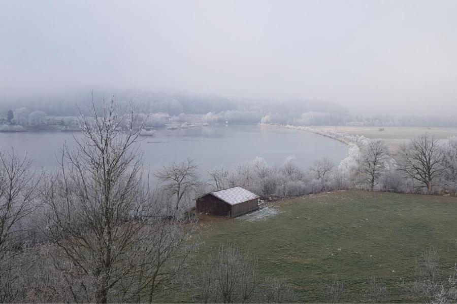 Stille X Weite - Hochwertige Wohnung Mit See-Panorama Kronburg Εξωτερικό φωτογραφία